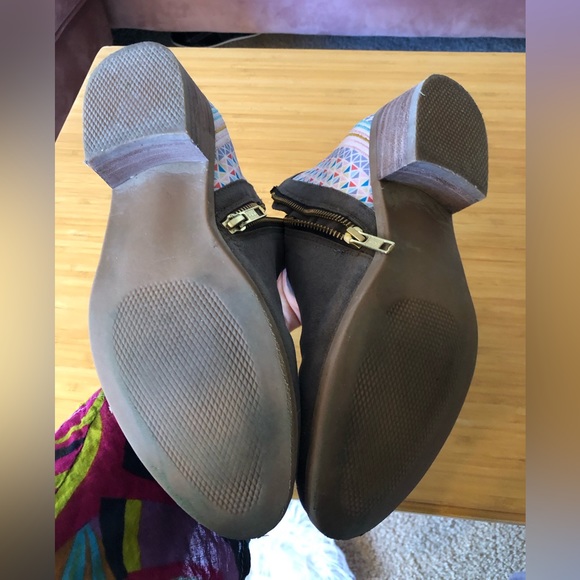 Inkkas Tesse Bootie -- Ethical, Geometric, Patterned Boots - Picture 6 of 8